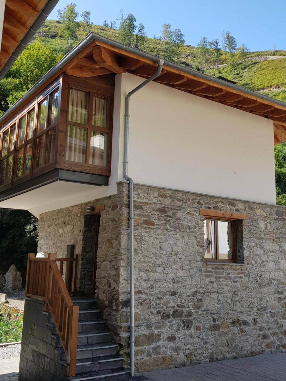 Hotel Rural Las Montañas de Pumar Besullo Exterior foto